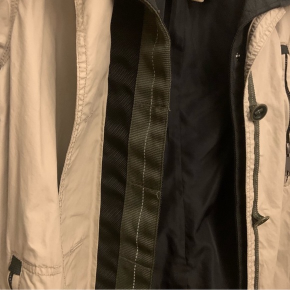 L’atelier nylon trench coat beige with black nylon lining worn once XS - Picture 8 of 13